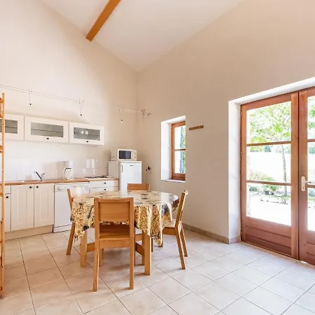 Cozy Farm In Aquitane With Swimming Pool Saint-Beauzeil