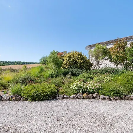 Cozy Farm In Aquitane With Swimming Pool * Saint-Beauzeil